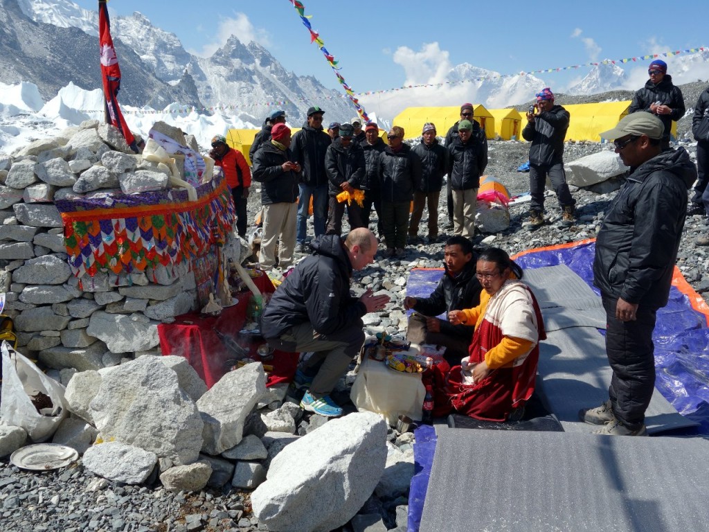 mount everest puja